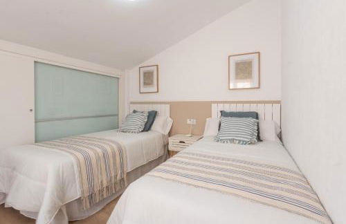 Arena Marina - Pool and relaxation near the airport - Foto 44