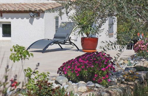 Tranquil Villa with Pool - Foto 39