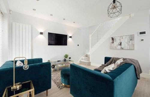 Modern 2Bed House - Walk to Station & High Street, Near Surrey Hills & Denbies Vineyard - Foto 1