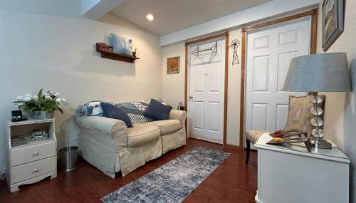 Iowa Nice, Winterset - Photo 5