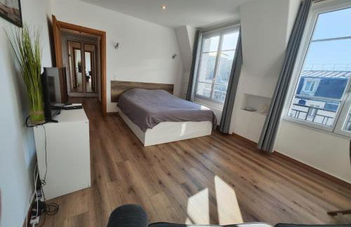 Studio de charme toits parisiens - Foto 13