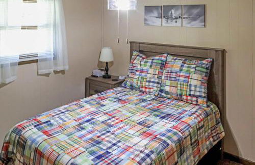 Mountain Cabin w Hot Tub Deck Grill & Fire Pit - Foto 29