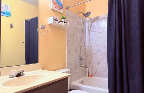 Large 3BR Home for Families and Work Stays With Fast WIFI - Foto 40