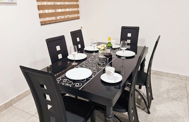 Gorgeous Quiet & Comfy Close to Highway - Foto 11