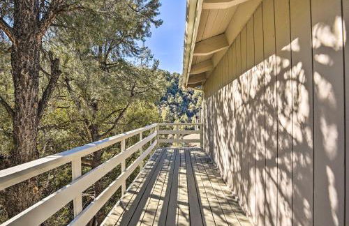 Luxe Escape with Decks, Mtn Views, Game Room! - Foto 39