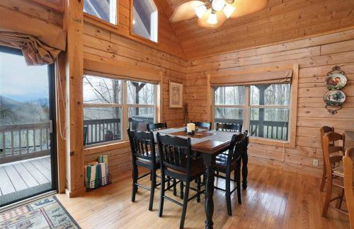 Red Roof-Cozy Cabin with Great Views, Hot Tub and near Bryson City - Foto 22