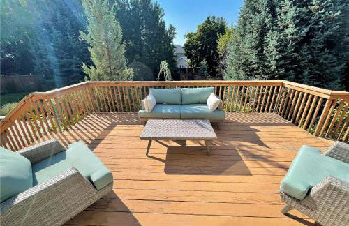 8-Bedroom Home Near the Foot of the Rocky Mountains - Foto 4