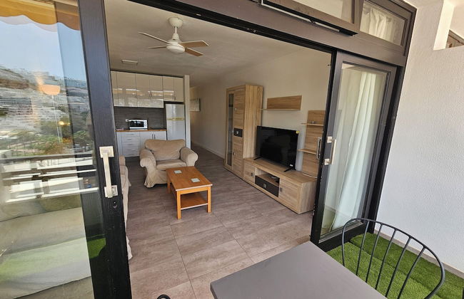 Modern Apartment With sea View Nearby the Beach - Photo 8