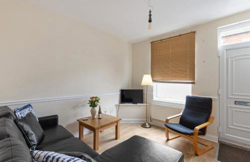 The Victoria - Quaint Victorian Home With Free Parking - Foto 26