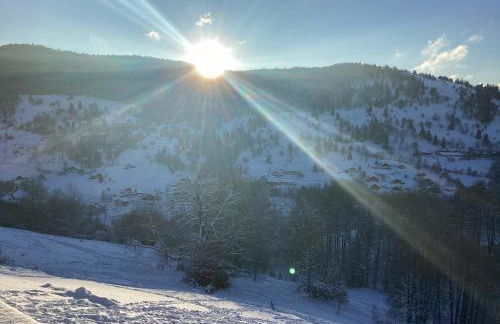Les Chalets Bambi & Jacuzzi privatif - Foto 19