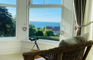Ocean Terrace, Ilfracombe, 4 bedrooms, Sleeps 8, Stunning Sea Views, Parking, Garden, Pet Friendly - Foto 5