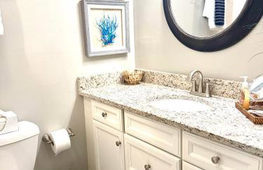 Boutique Coastal Retreat - Foto 17