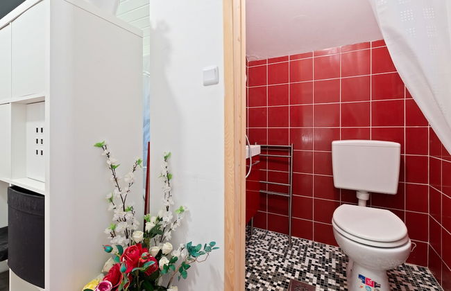 Delightful Holiday Home in Havidić Selo with Garden - Photo 16