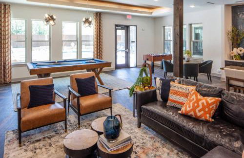 1B1B LUX 1st Flr Apt-2min to TCU+King Bed+Pool+Gym - Foto 21