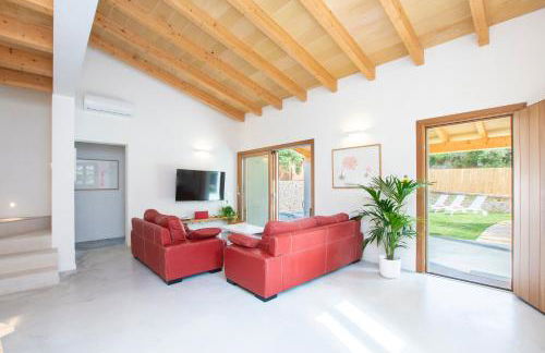 Villa with pool near the beach in Cala San Vicente by Renthousing - Photo 31