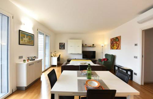 GuestHost - Casa Kikka luminoso bilo con balcone - Foto 12