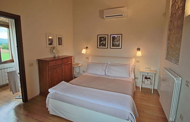 Modern Holiday Home in Foligno - Loc. With Pool - Foto 17