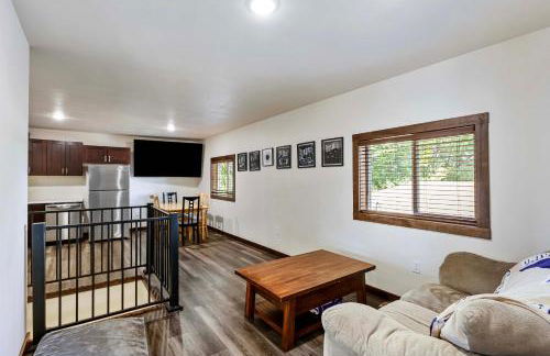 Lakefront Washington Home with Private Pool and Sauna - Foto 22