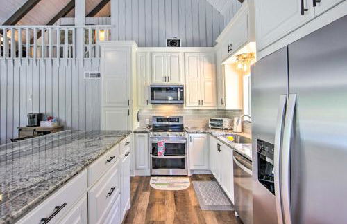 Brookeland Resort Cabin with Golf and Lake Access - Photo 10