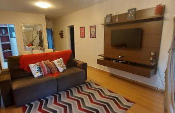 Apto espaçoso e completo próximo à Maria Fumaça - Foto 3