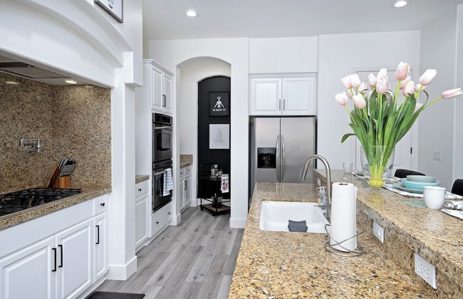 Luxurious 5BR Resort Style Home w/ Pool & Spa - Foto 17