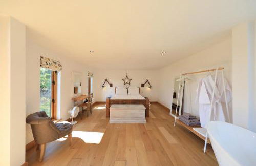 The Cowshed, Tunbridge Wells - Photo 6