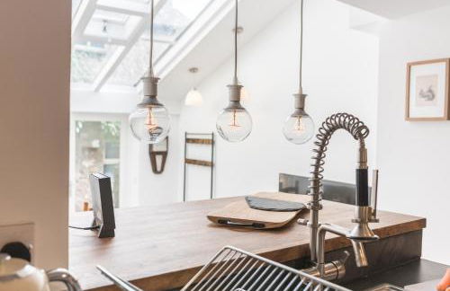 Tastefully decorated, family friendly property, central Kirkby Lonsdale, parking and EV charger - Photo 12