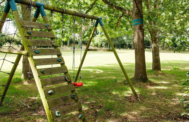 Tranquil Luxe in Country Cottage - Photo 30