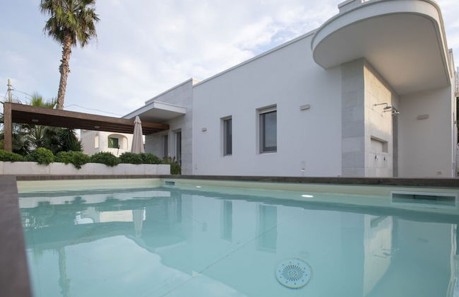 Charming Villa Close to the Beach - Beahost - Foto 1