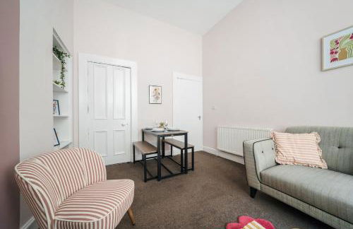 4 Beds - City Gateway Getaway with Free Parking - Foto 20