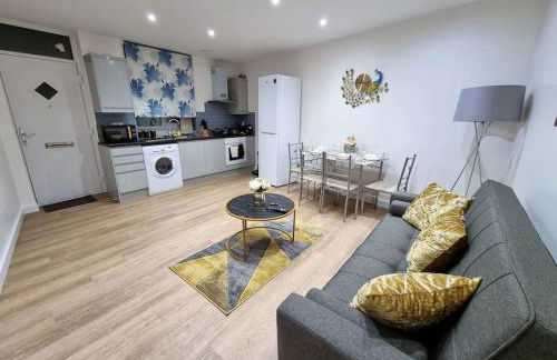 16A Ground floor setup for your most amazing relaxed stay Free Parking Free Fast WiFi - Foto 1