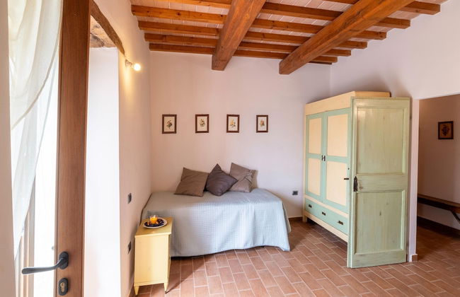 Graceful Holiday Home in Acqualagna With Swimming Pool - Foto 22