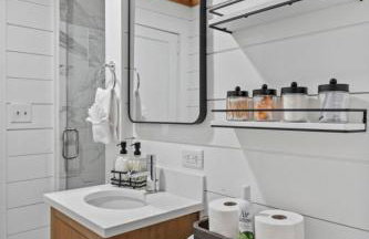 Modern Lux Cabin w Mtn Views and Fire Pit - Foto 35