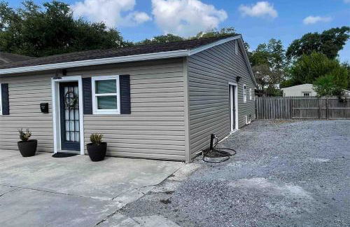 Cheerful Watercolors in 2BR Cottage - Foto 18