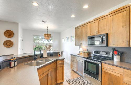 Zion Area Home with Scenic Views and Private Hot Tub! - Foto 6