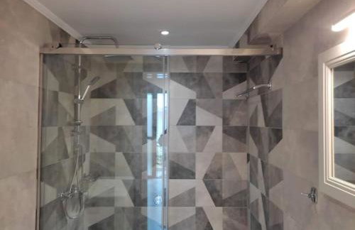 Myron & Gabby's House - Photo 5