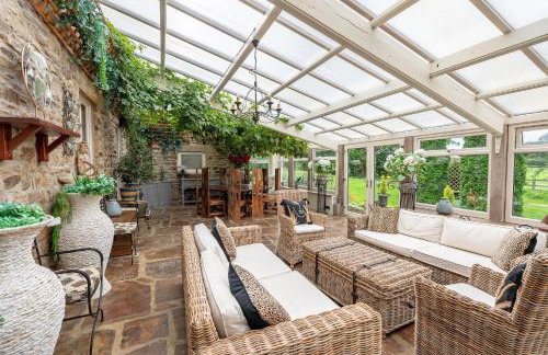 Sun Hill Farmhouse - Photo 18