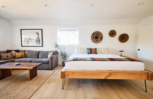 Desert Oasis Hot Tub, Sauna, Pool, Walk to Pappys - Foto 26