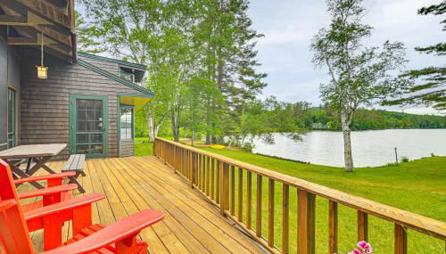 Lakefront Escape with Deck and Kayaks in Lovell! - Foto 2