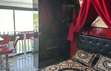 Rez de jardin OU ascenseur 4 ieme PISCINE -WIFI-Dans le Village naturiste holidaysochic - Photo 8