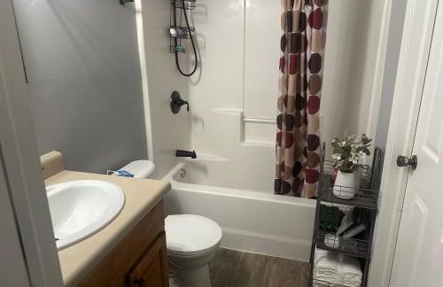 A Newly executive basement Apartment - Foto 27