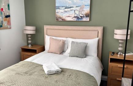 The Avenue - Photo 5