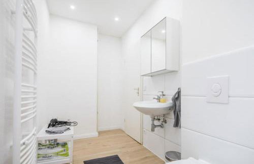 Spacious Two BR Close To Stadtpark and Street Parking - Foto 22