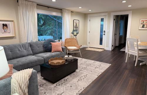 Private getaway in Studio City Hills universal - Photo 6