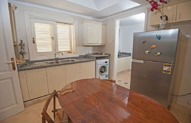 Chic 4-Bedroom White Villa for Rent in El Gouna Egypt - Foto 8