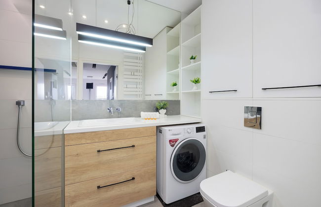 Apartment With Terrace by Renters - Photo 17