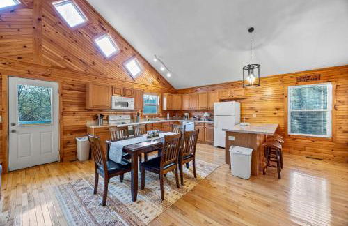 Mountain Cabin Fireplace Views Fire Pit - Foto 20