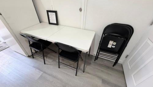 Vegas Apt 8 Mins to The Strip - Free Parking - Foto 3