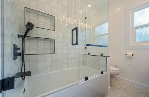 Lake Balboa Hideaway - Photo 40