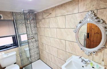 Otter 2 Lodge - Private Hot Tub- Dog Friendly - Wiltshire-Bristol - Foto 9